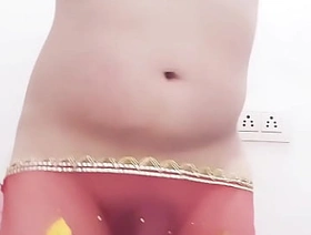Desi Hijra Nangi Dance - Tu Qamar pakad ke kheeche Haaye Daiya Pairon Ke Neeche